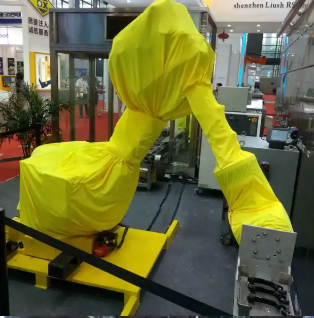 Painting robot protection covers and industrial robot clothing cover water proof automatic painting robot