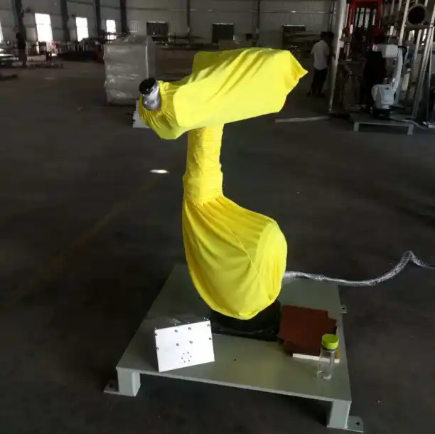 Профессиональный робот на заказ, пылезащитный промышленный робот, одежда, автоматический окрасочный робот 